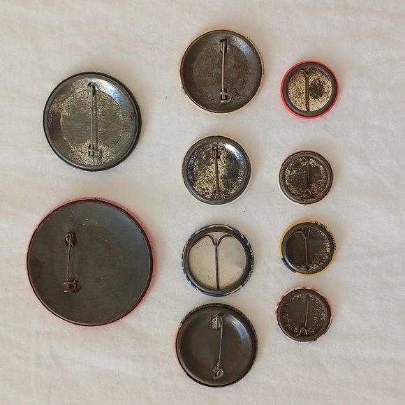 SET OF 10 Vintage 80s Political Punk Rock Pinback Buttons in Various Sizes - Picture 2 of 16